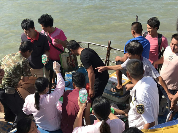 湛江海岛孕妇生产遇上渡船停运 海事部门紧急抢通绿色生命通道